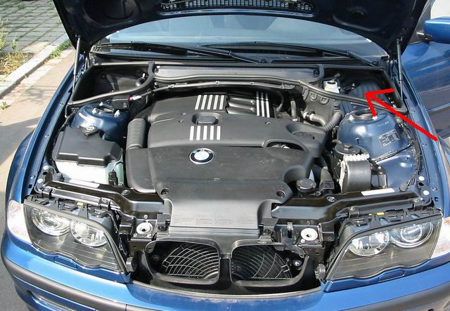 recherche + apres contact compartiment moteur : BMW série 3 (E46)
